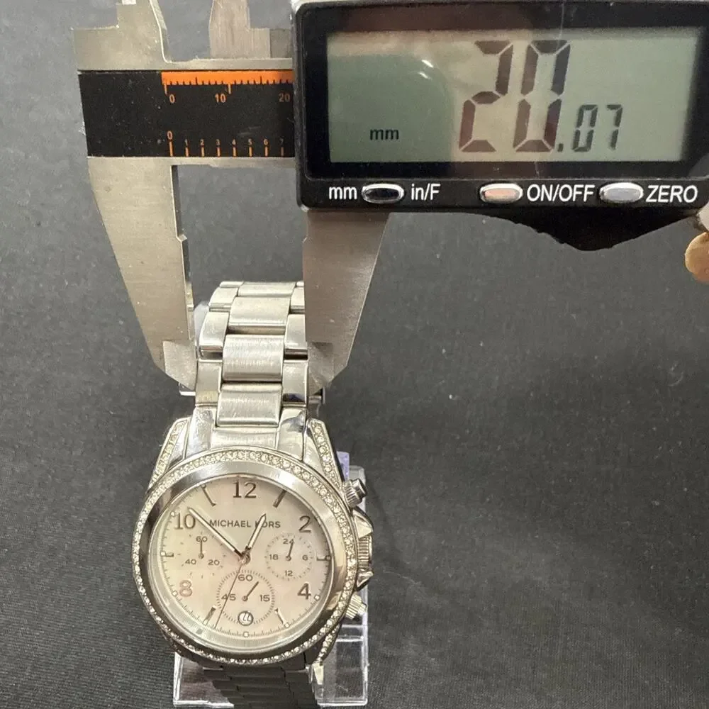MICHAEL KORS MK-5520 NEW BATTERY MOTHER OF PEARL DIAL WOMENS WRISTWATCH